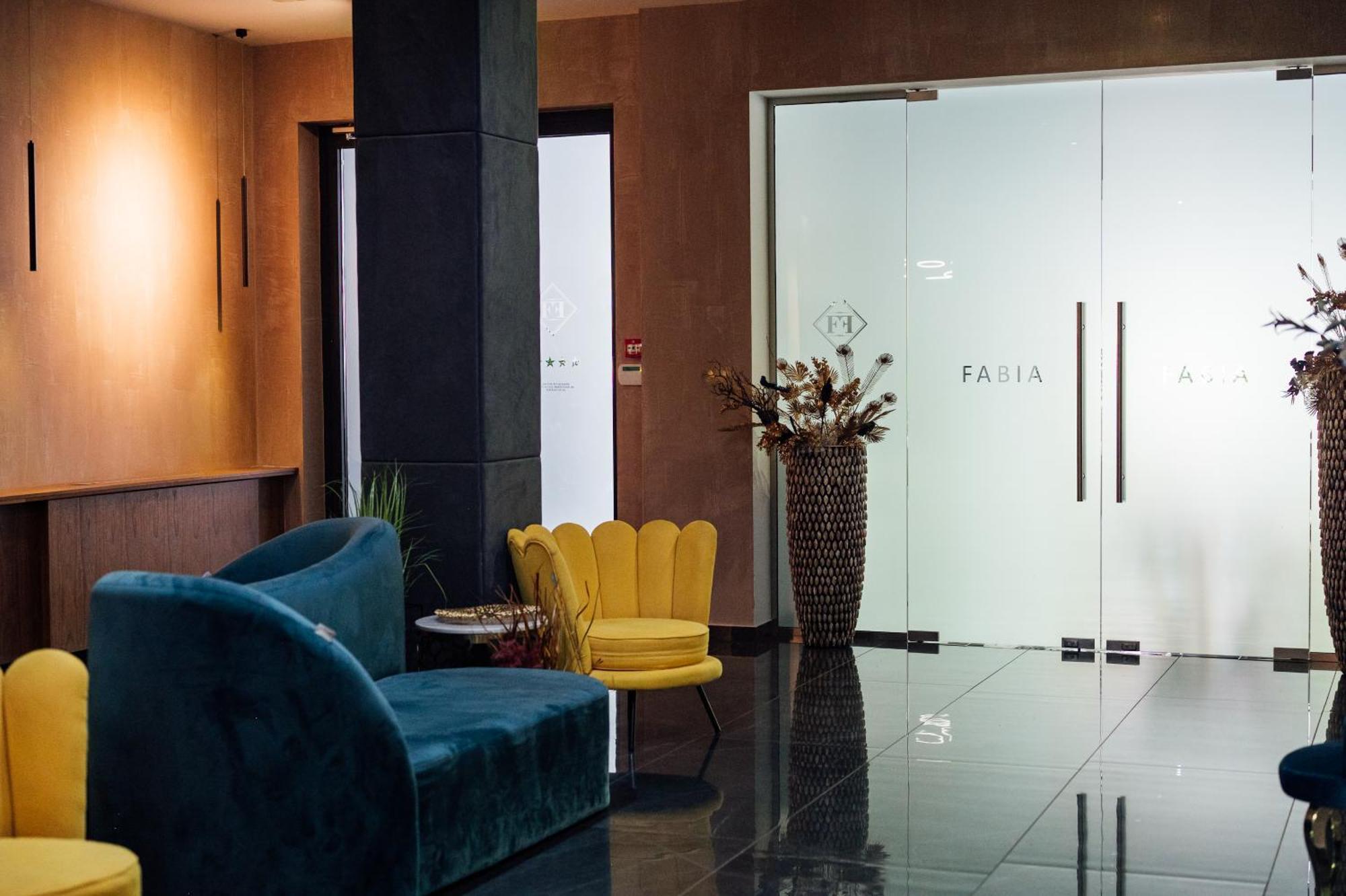 Fabesca Boutique & 4*